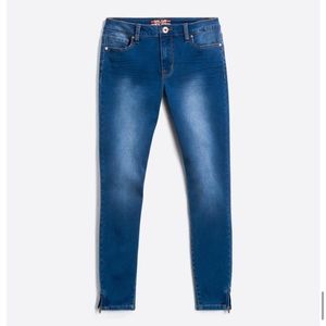 Makers denim jeans